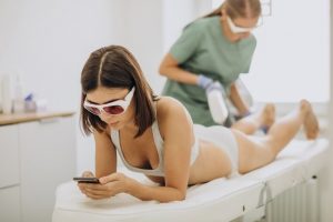 Séance d'épilation au laser à Nice